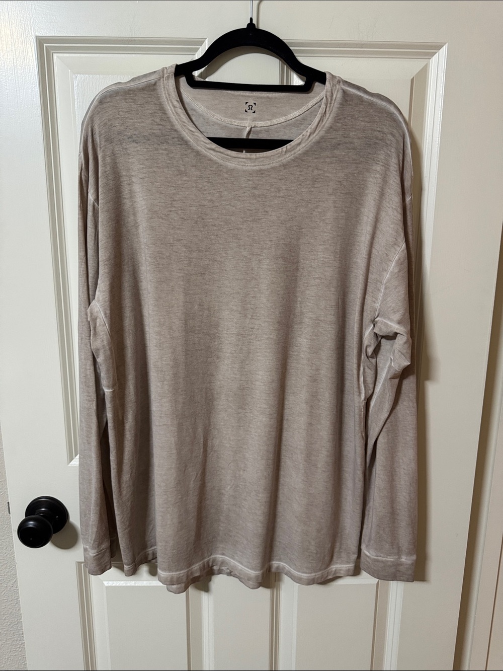 lululemon athletica Men's Fundamental Long-Sleeve in Heathered Linen Colorway